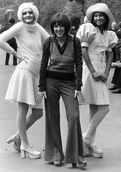 Mary Quant indossa i pantaloni foto in bianco e nero